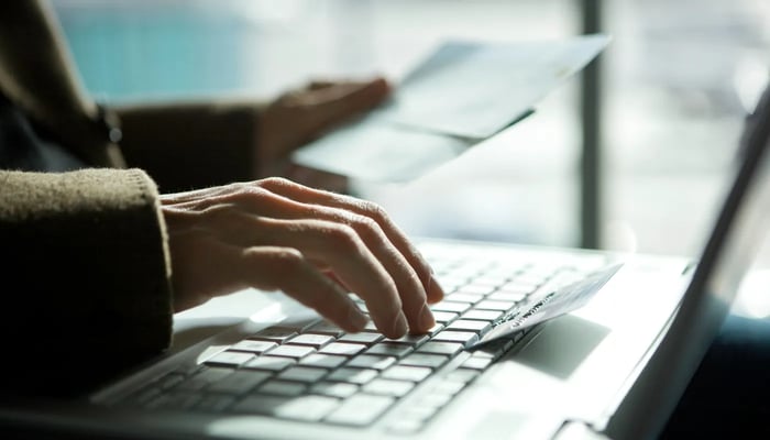 E-commerce : Droit de rétractation et Reconduction d’un contrat